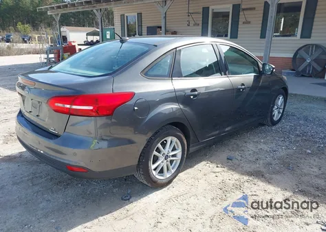 2015 Ford Focus Se z USA, uszkodzony, nr VIN 1FADP3F26FL353976